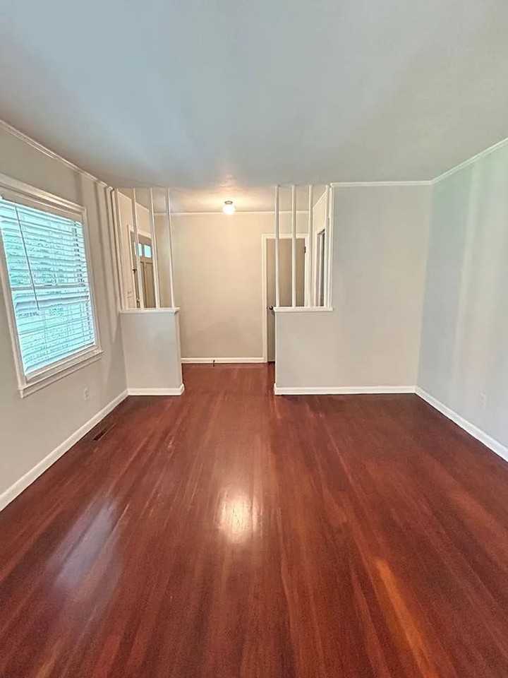 605 Georgia Ave - Photo 3 of 12