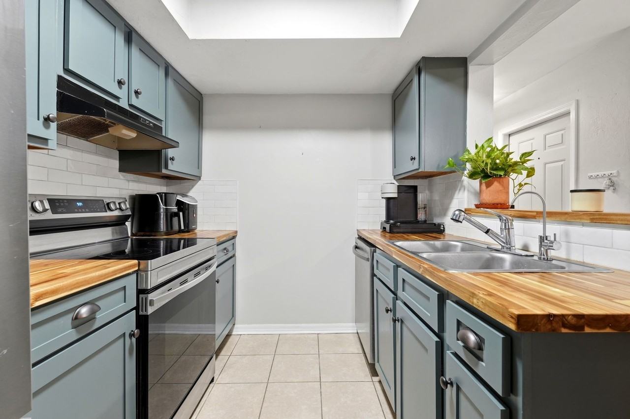 900 Sw 62nd Blvd - Photo 5 of 24