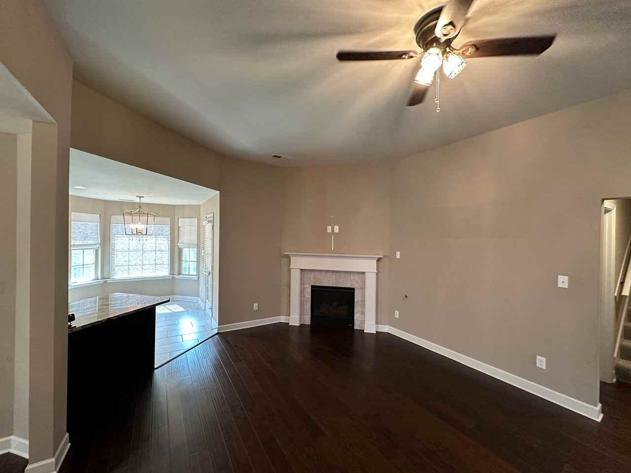 8053 Switzer Dr - Photo 2 of 26