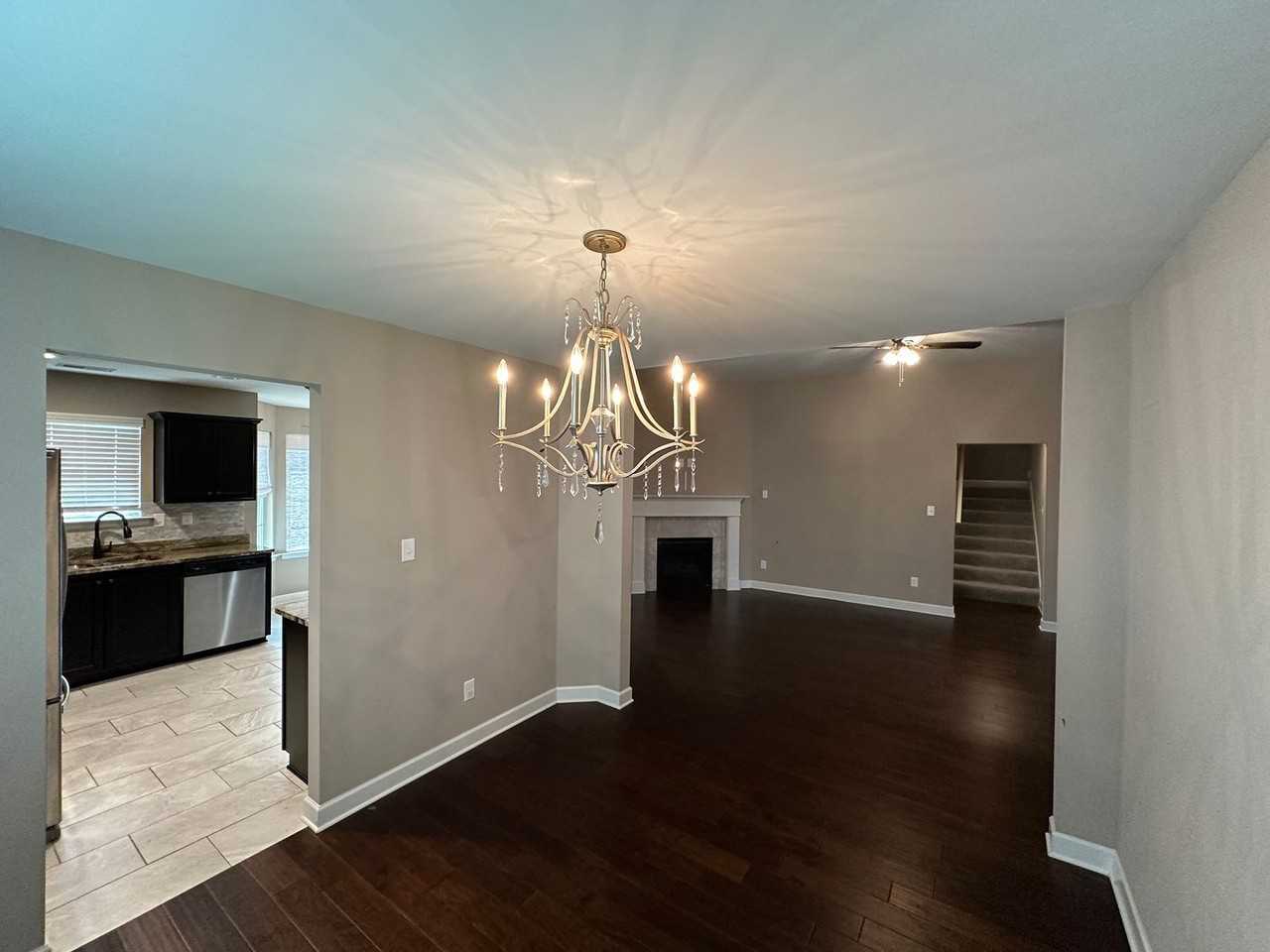 8053 Switzer Dr - Photo 5 of 26