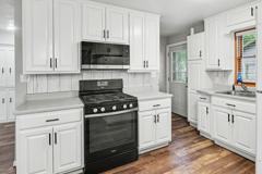 914 W 5th St - Photo 1 of 1