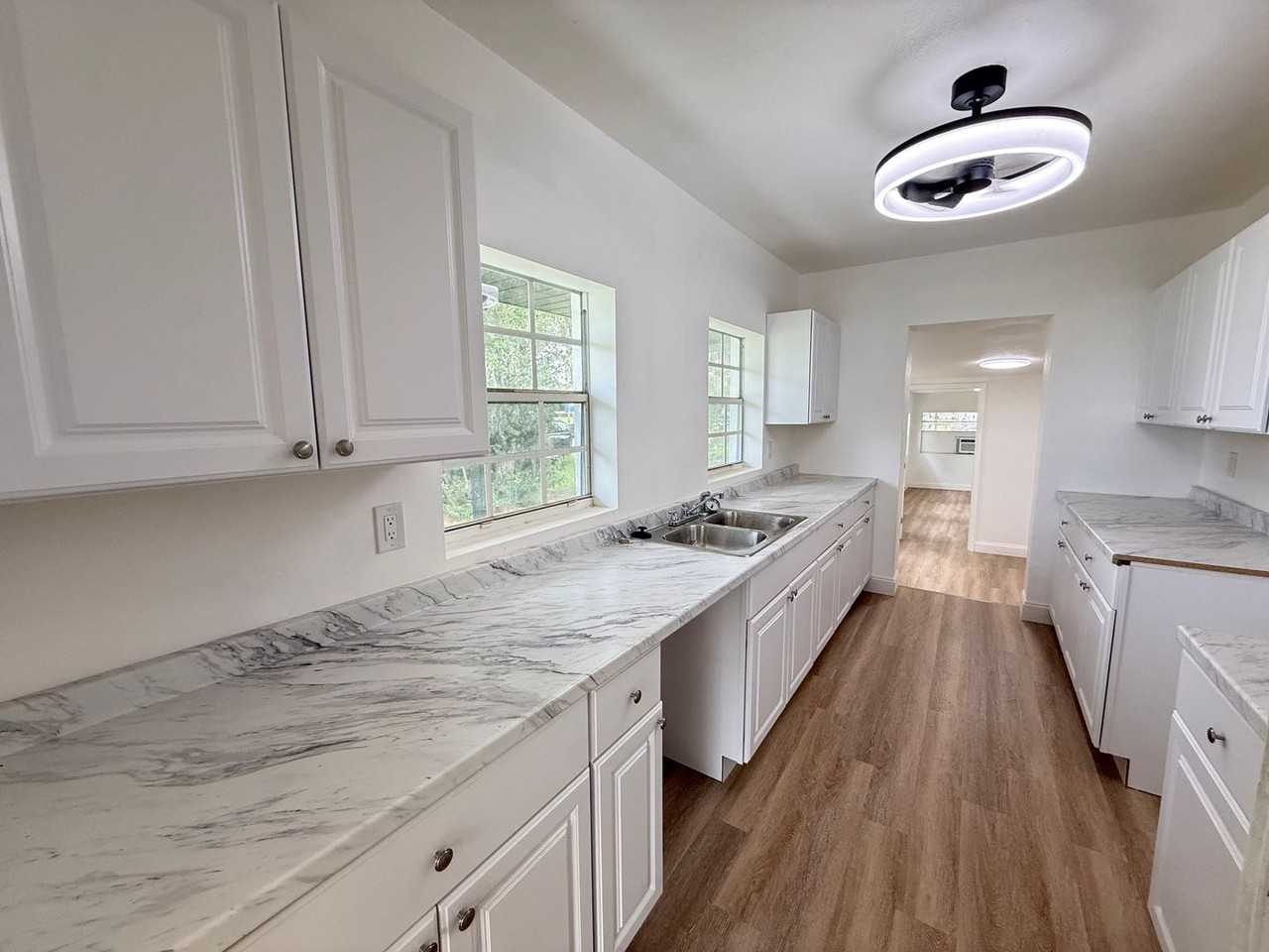 165 E Pomelo St - Photo 4 of 18