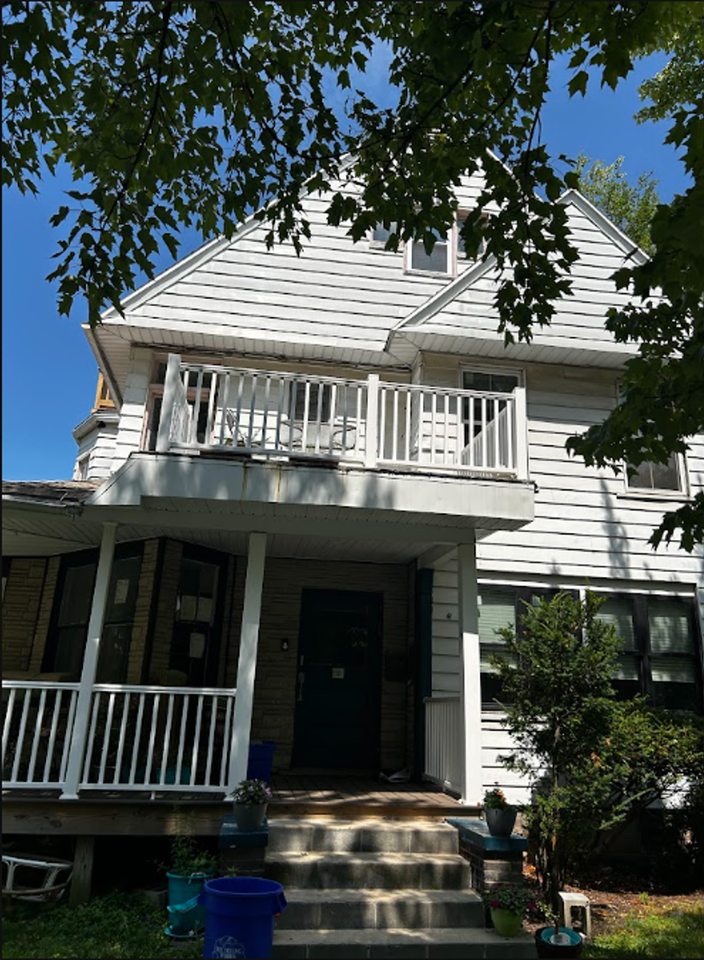 601 Clay Ave
