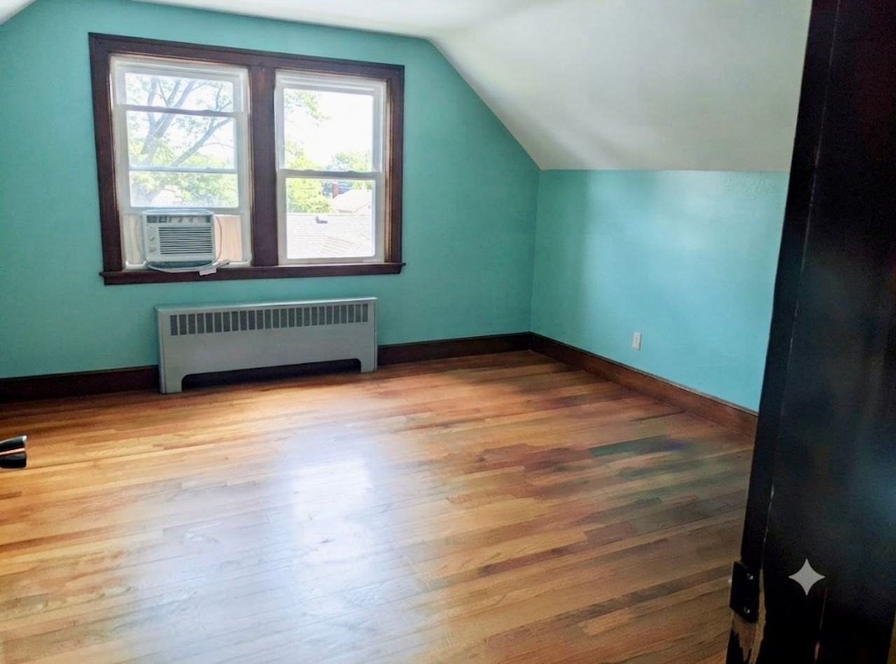1125 Smith St - Photo 7 of 9
