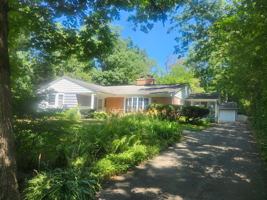 featured image of 25 Larkin St