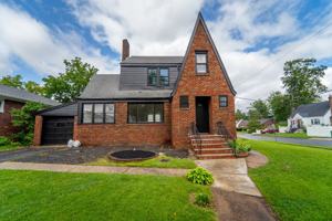 featured image of 2215 N Wood Ave