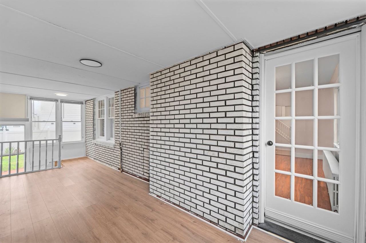 2215 N Wood Ave - Photo 2 of 42