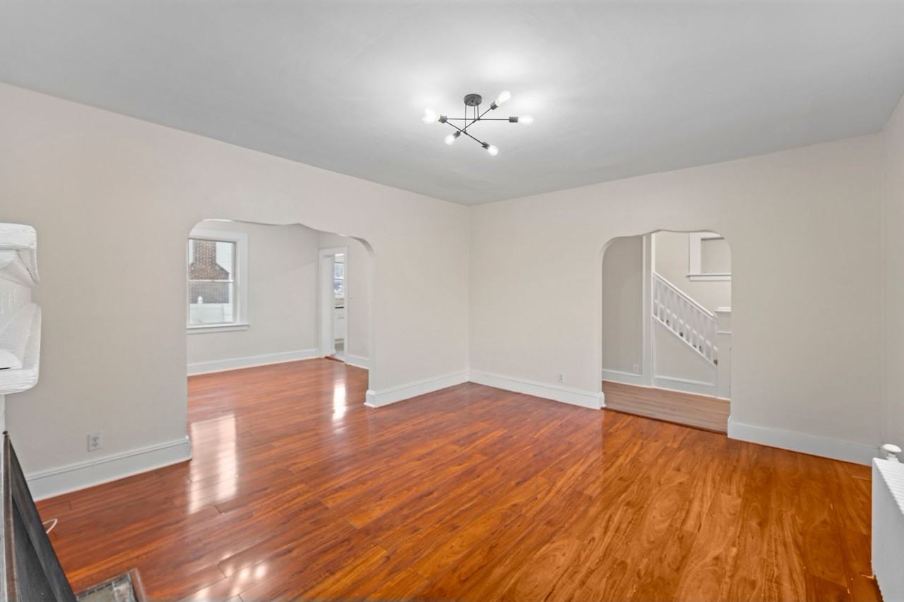 2215 N Wood Ave - Photo 4 of 42