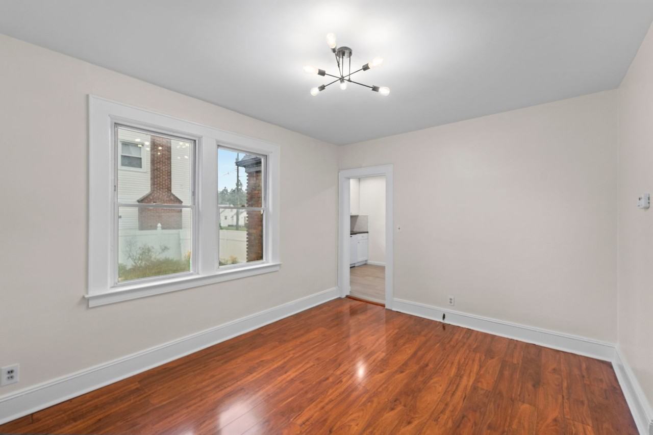 2215 N Wood Ave - Photo 5 of 42