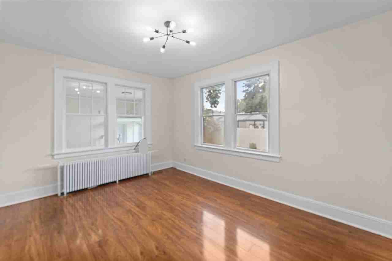 2215 N Wood Ave - Photo 6 of 42