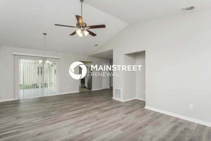 7624 Lakeside Woods Dr - Photo 6 of 16