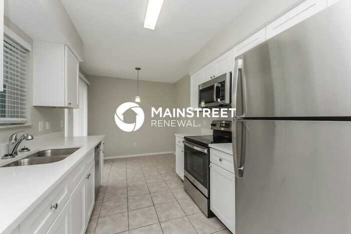 7624 Lakeside Woods Dr - Photo 7 of 16