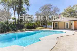 featured image of 1258 Palm Dr