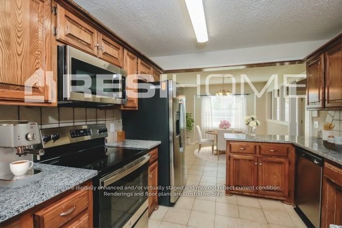 7425 Nw 105th St - Photo 2 of 18