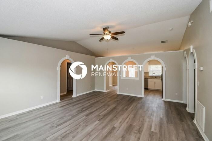 13317 Egrets Marsh Dr - Photo 3 of 16