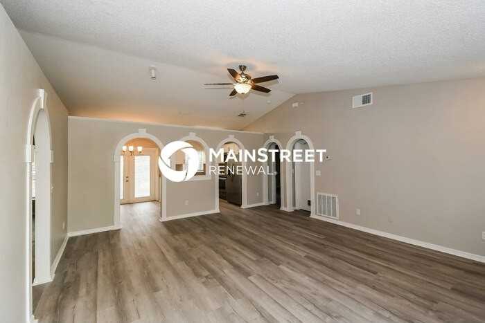 13317 Egrets Marsh Dr - Photo 5 of 16