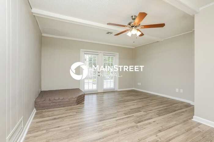 721 Tropic Hill Dr - Photo 3 of 16