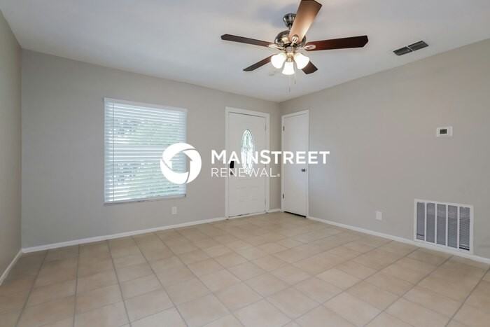 2812 47th Ave S - Photo 4 of 17