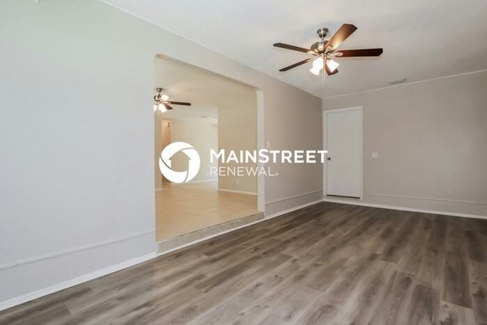 2812 47th Ave S - Photo 7 of 17
