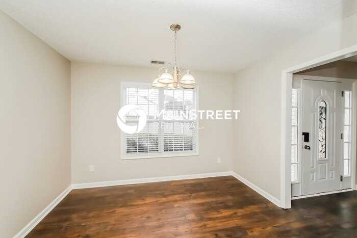 22 Greystone Ct - Photo 7 of 19
