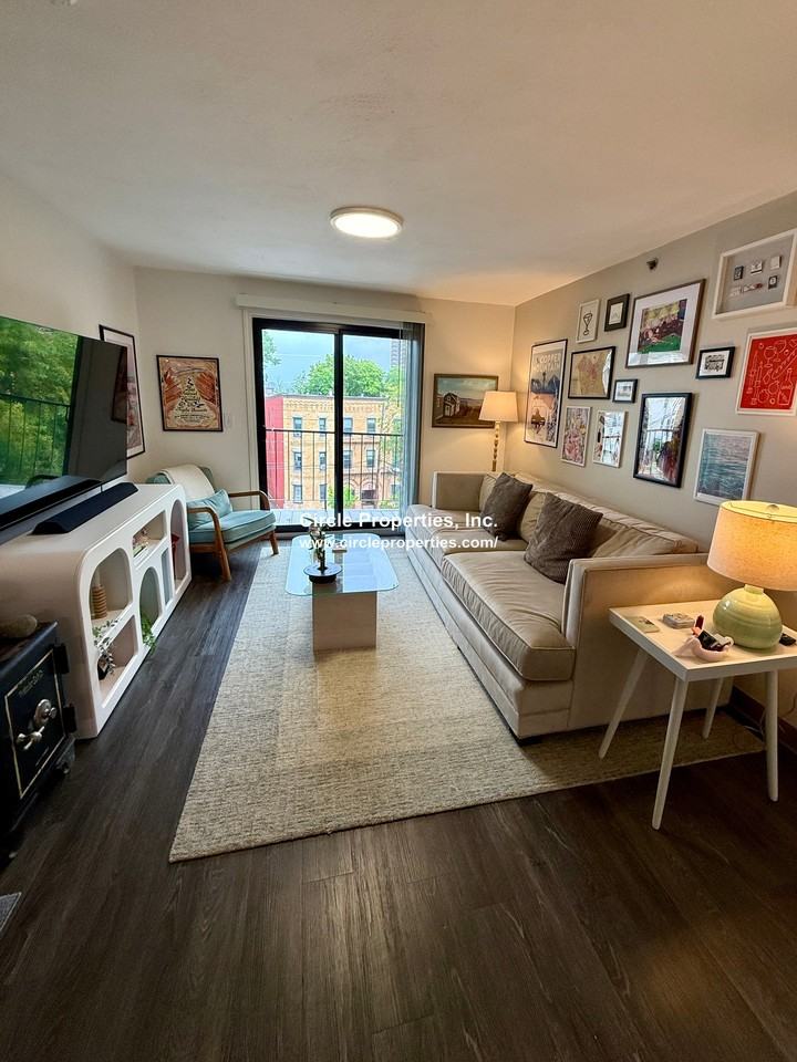 6 Darling St #10