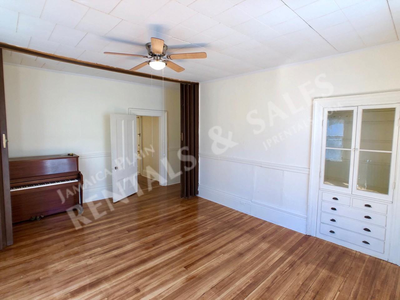 47 Custer St #2 - Photo 5 of 17