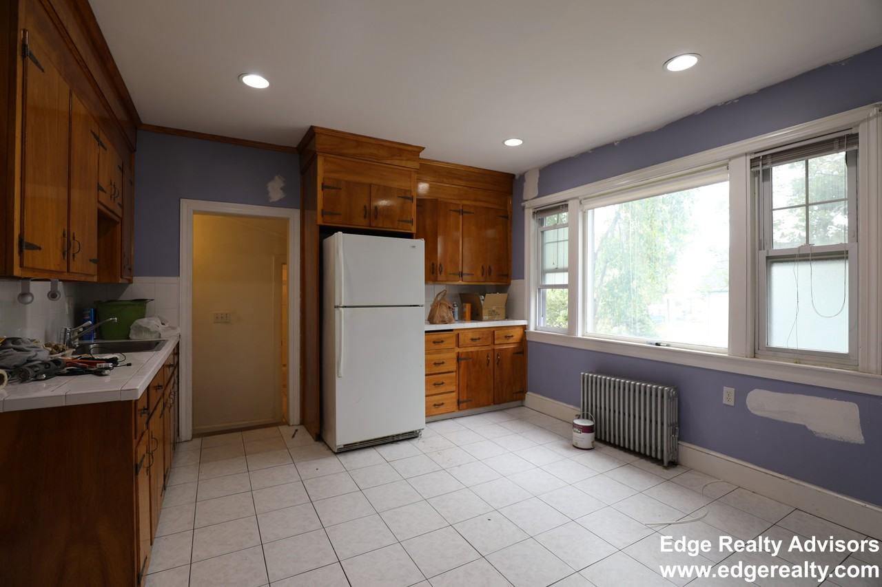 19 Lothrop St #2 - Photo 2 of 10