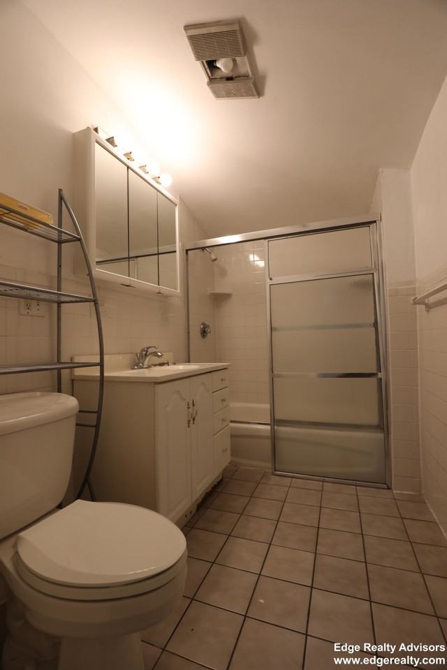 19 Lothrop St #2 - Photo 7 of 10