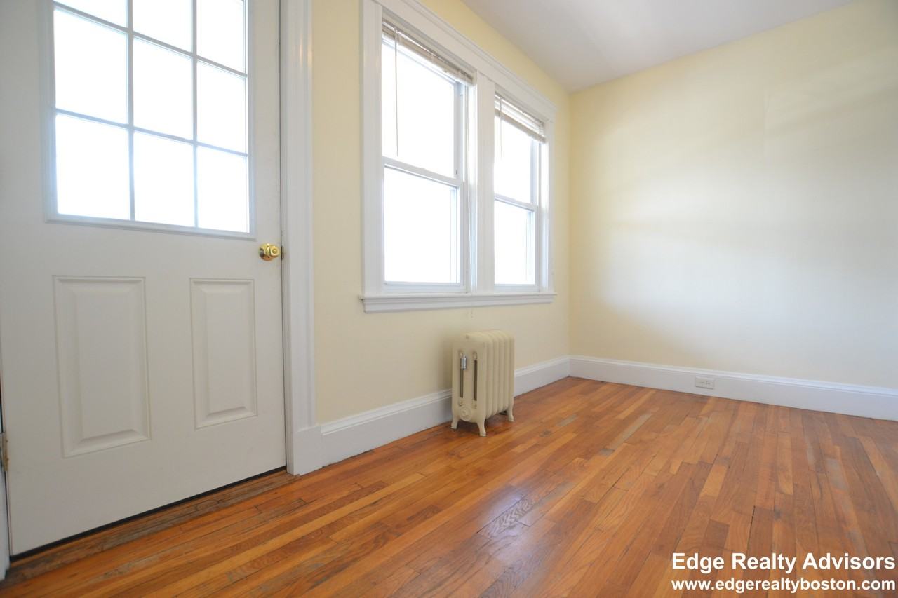 44 Bostonia Ave #2 - Photo 3 of 13