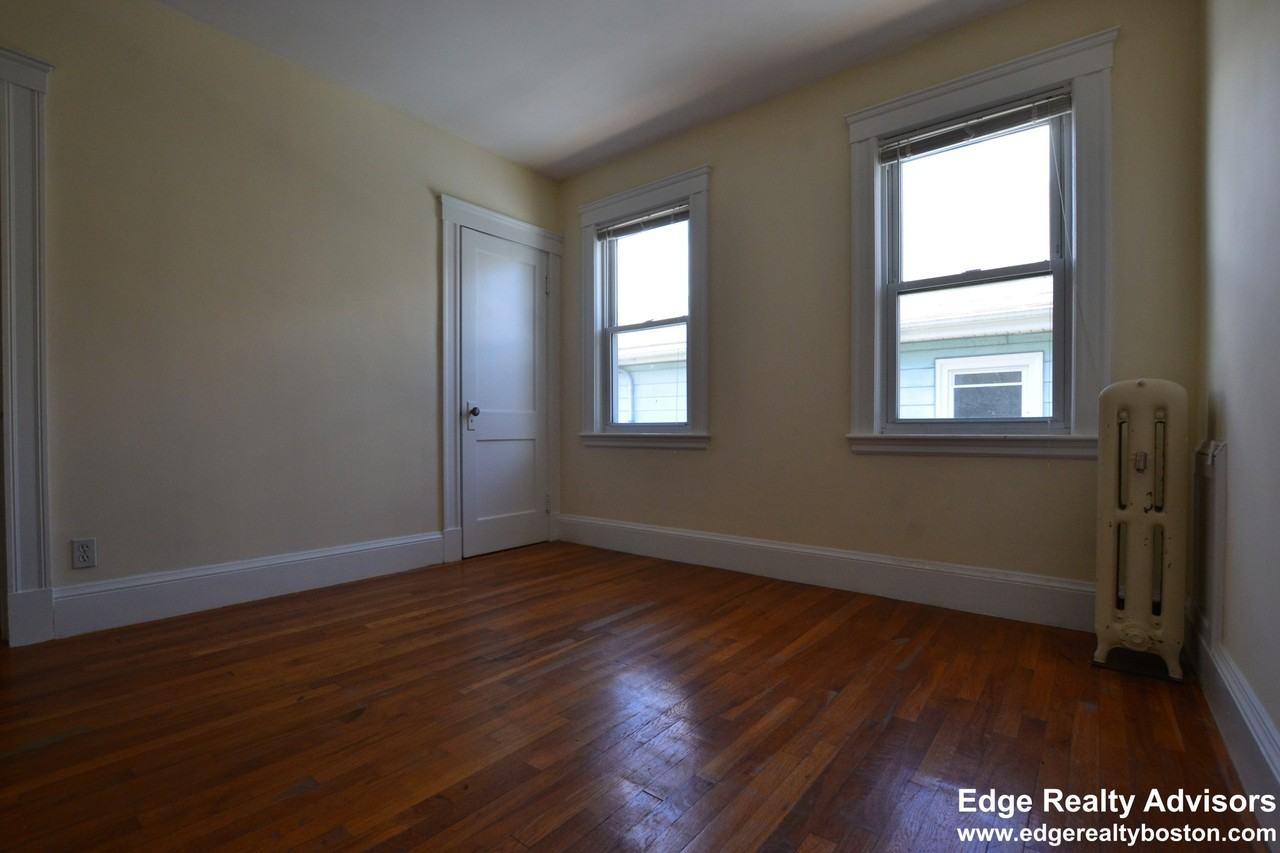 44 Bostonia Ave #2 - Photo 6 of 13