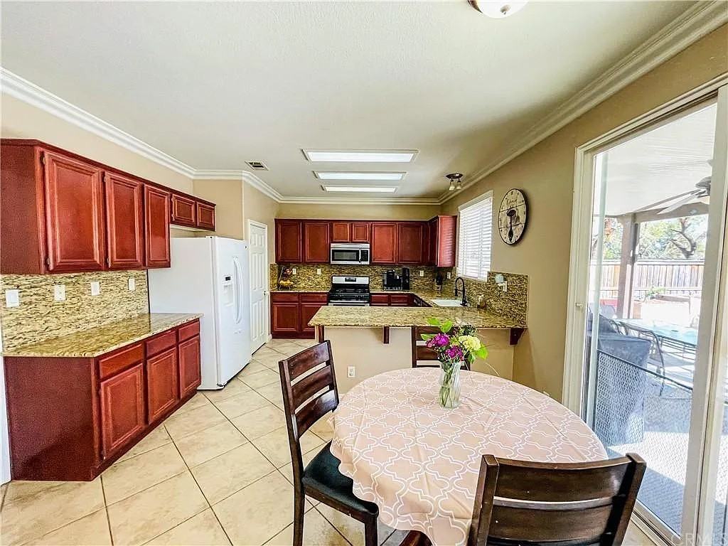 38894 Hickory Hill Ct #NA - Photo 3 of 7