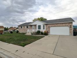 featured image of 440 W Cottonwood Ln #NA