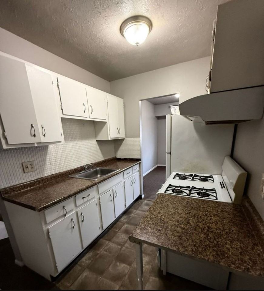 841 Silver Meadows Blvd #104 - Photo 6 of 7