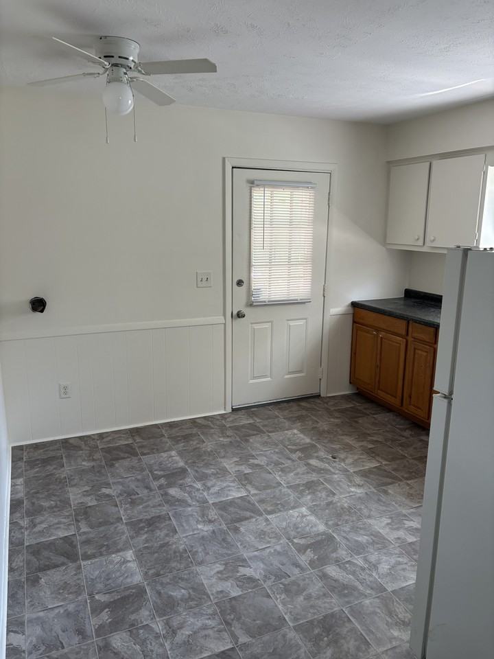 2602 Kate St #2602 - Photo 6 of 17