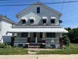 featured image of 29 E Grove St #NA
