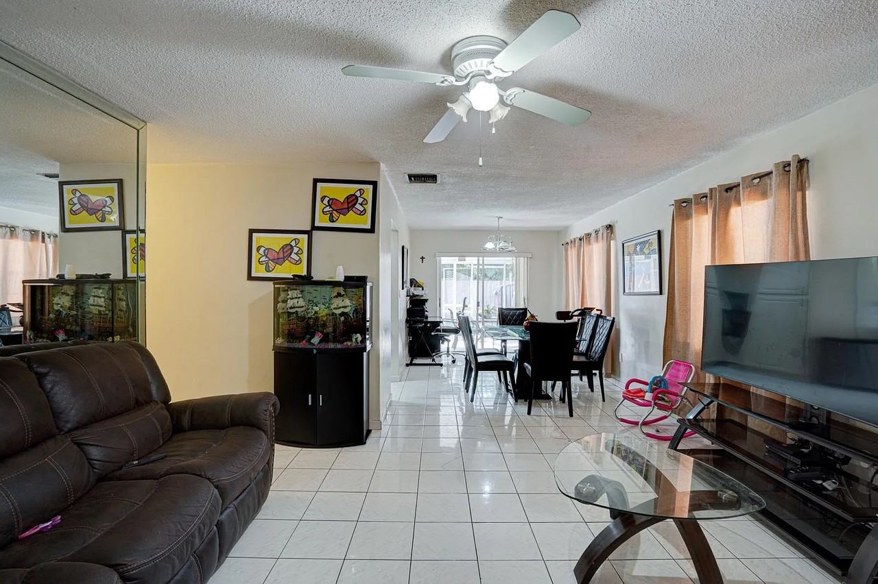 2026 Sw 9th St #NA - Photo 4 of 31
