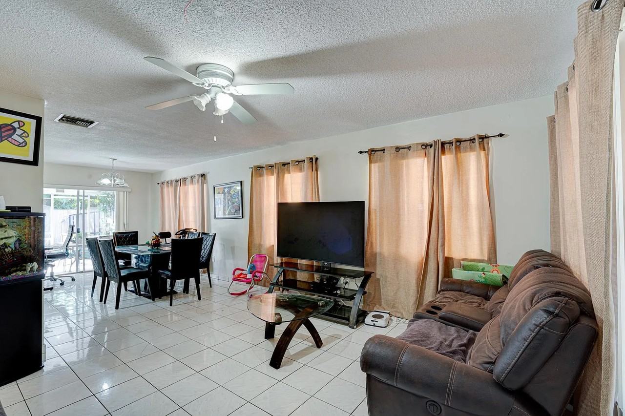 2026 Sw 9th St #NA - Photo 5 of 31