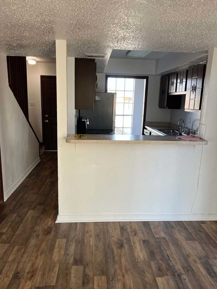 2720 Jasper St #2720 - Photo 4 of 11