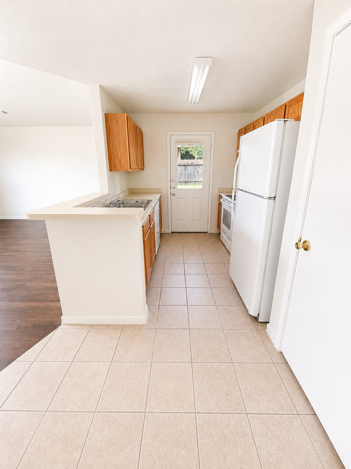 2013 Schorn Dr #NA - Photo 3 of 11