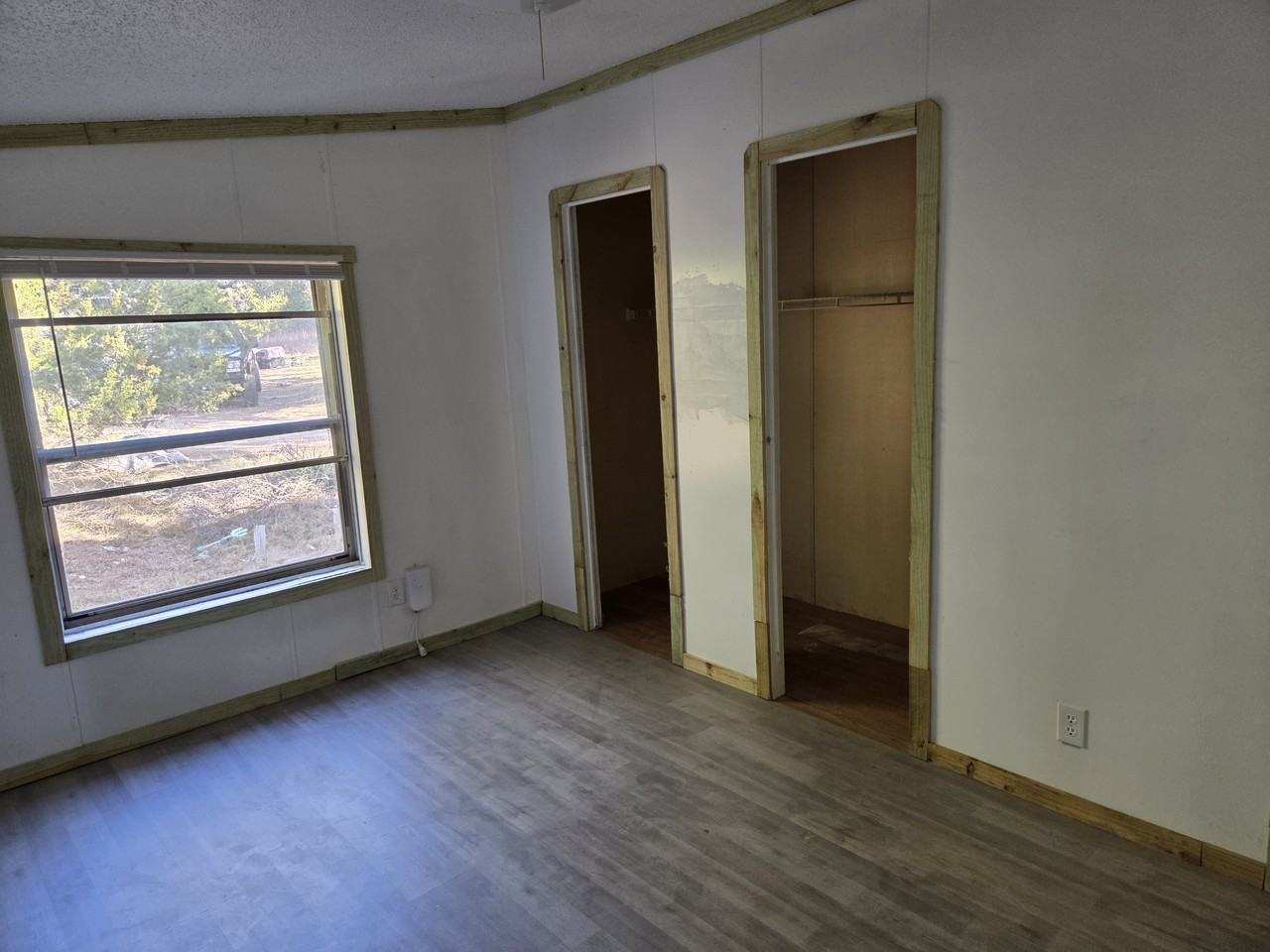 469 W Clark St #NA - Photo 7 of 10