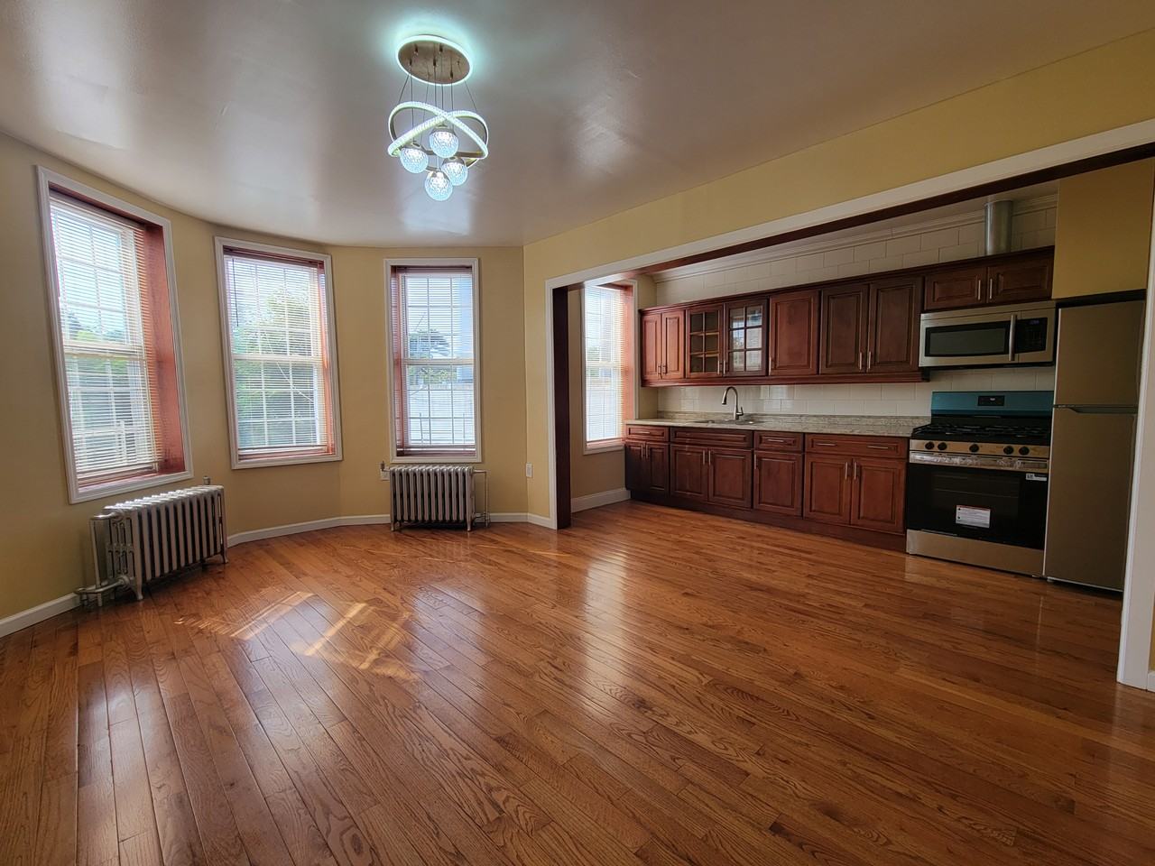 214 Moffat St #2 - Photo 2 of 11