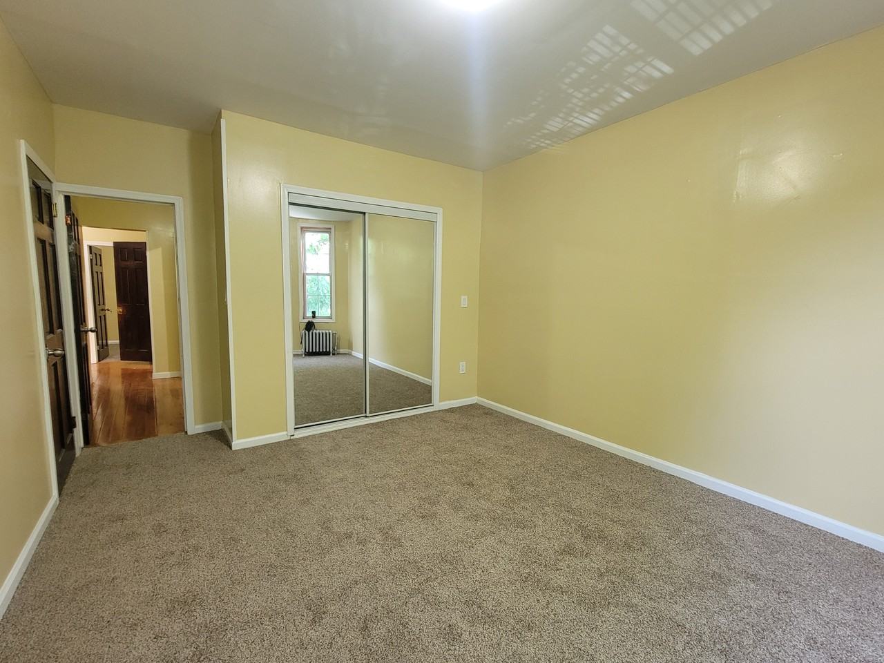 214 Moffat St #2 - Photo 7 of 11