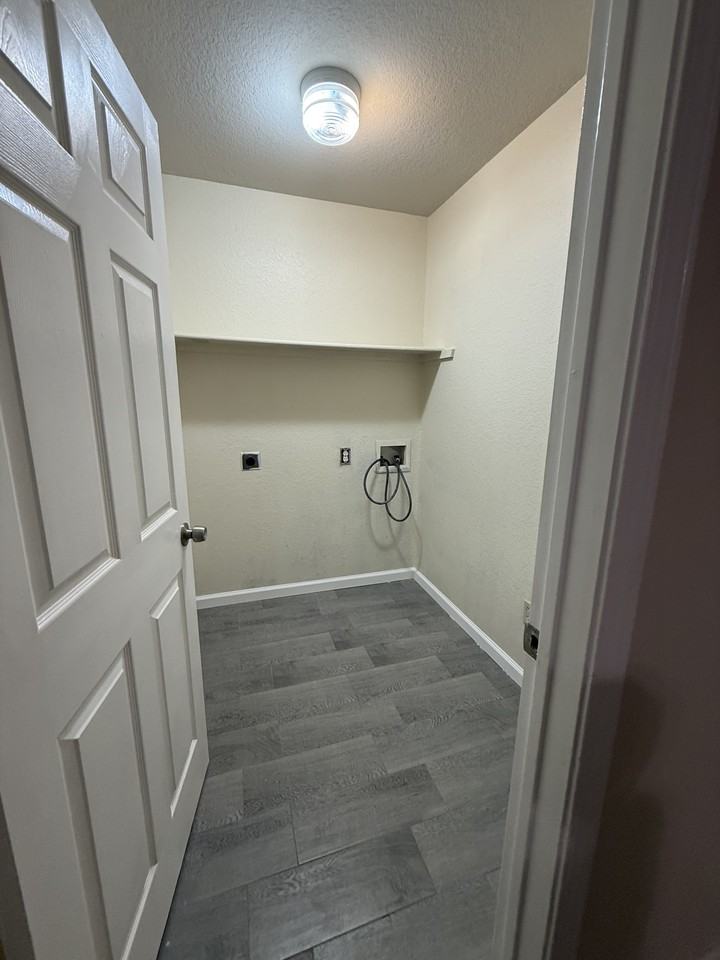 180 Azalea Dr #NA - Photo 5 of 9