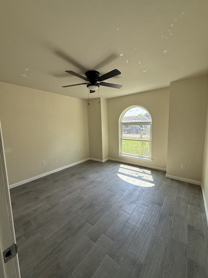 180 Azalea Dr #NA - Photo 6 of 9