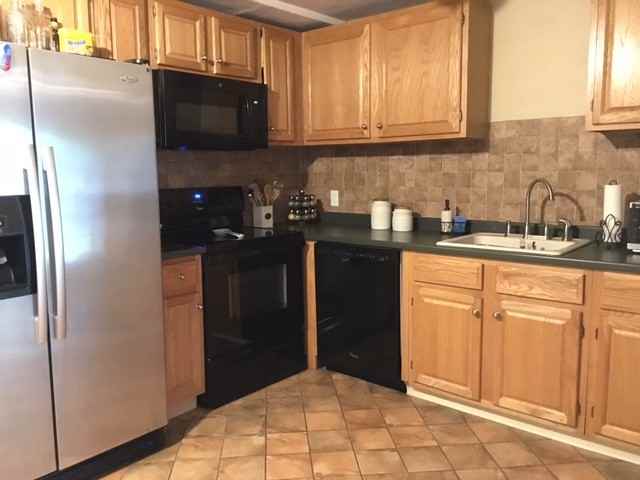 156 E Bacon St #4 - Photo 2 of 15