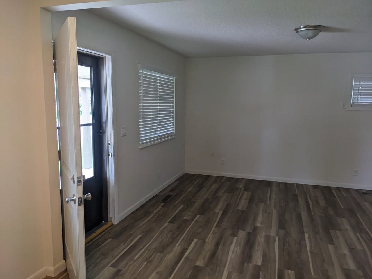 204 E Kildare Ave #NA - Photo 7 of 18