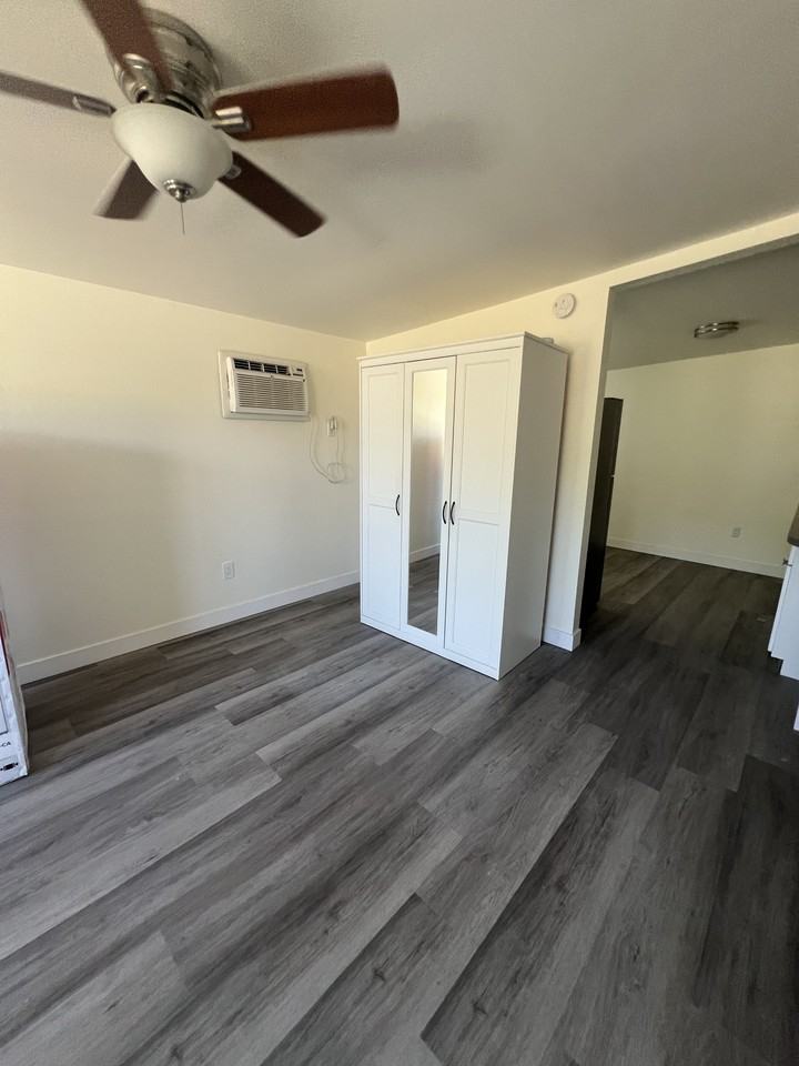 445 Via Miramonte #B - Photo 4 of 5