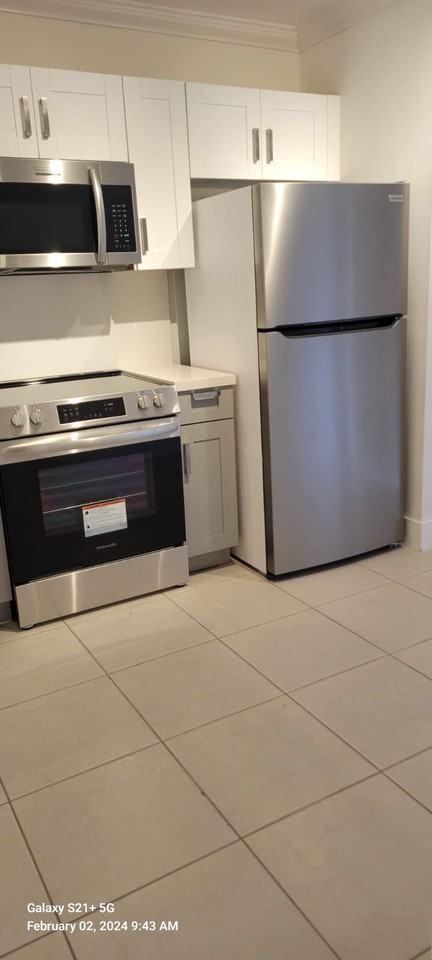 970 Ne 34th Ave #NA - Photo 5 of 27