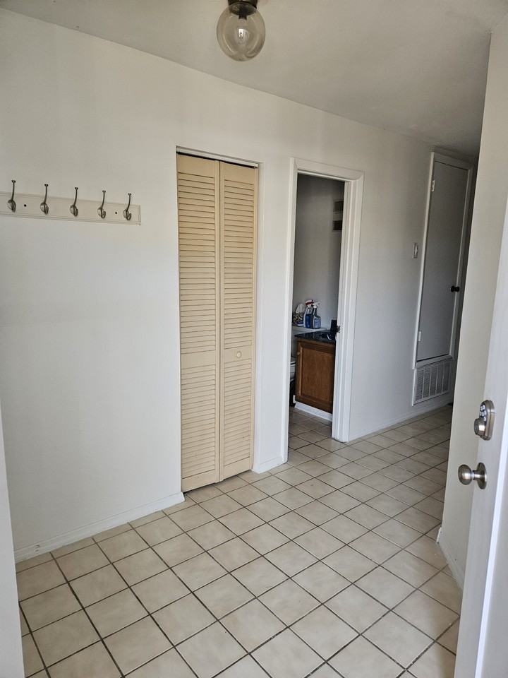 10023 Brightfield Ct #NONE - Photo 6 of 19