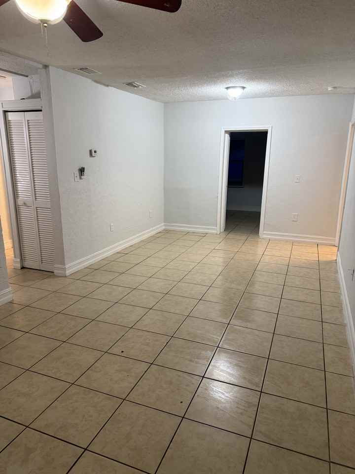 3712 Columbia St #NA - Photo 5 of 15